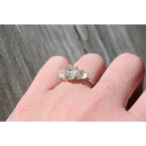 alternative raw diamond engagement ring raw crystal size 4 5 6 7 8 8 9 1… - Picture 2 of 4